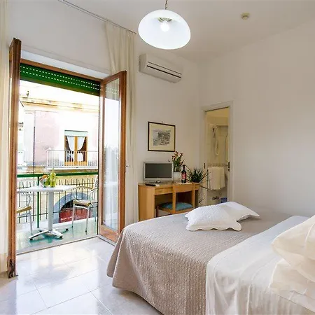 Angelina Hotel