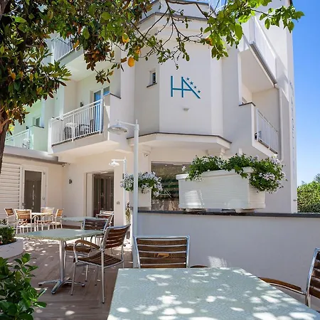 Angelina Hotel