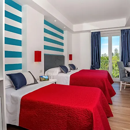 Angelina Hotel