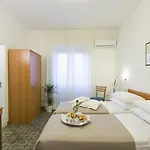 Hotel Angelina 2*