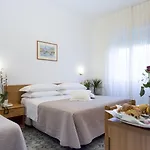 Hotel Angelina 2*