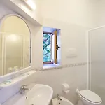 Hotel Angelina 2*